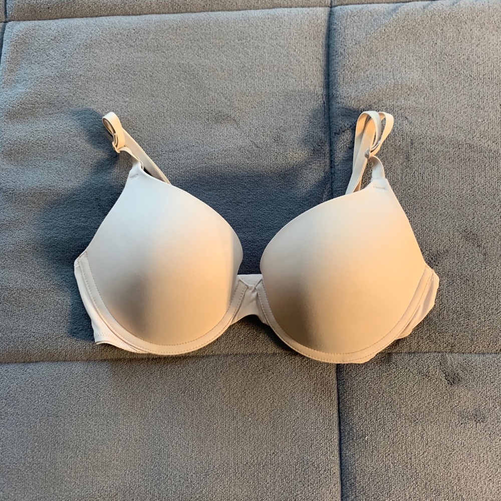 Brand New Victoria Secret PINK Nude Push-Up Bra
